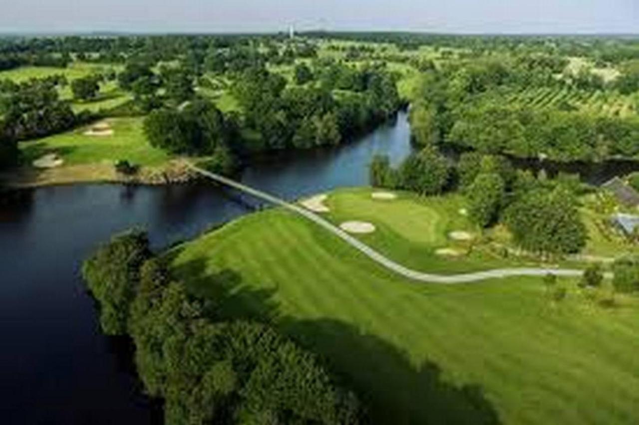 Les Cottages Du Golf Le Tronchet  Exteriör bild